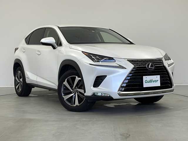 レクサス ＮＸ 300h Iパッケージ 新潟県 2019(令1)年 8.3万km ソニッククォーツ 純正メーカーオプションナビ/　フルセグテレビ/DVD/CD/USB/SD/AUX/バックカメラ/サイドカメラ/ビルトインETC/スマートキー/電動リアゲート/ドライブレコーダー前後/純正フロアマット/純正18インチAW/合皮レザー/前席シートヒーター/前席パワーシート/オートブレーキホールド/パドルシフト/ステアリングヒーター/ステアリングスイッチ/ラゲッジマット/トノカバー/前後クリアランスソナー/オートハイビーム/BSM/フロントフォグライト/アダプティブクルーズコントロール