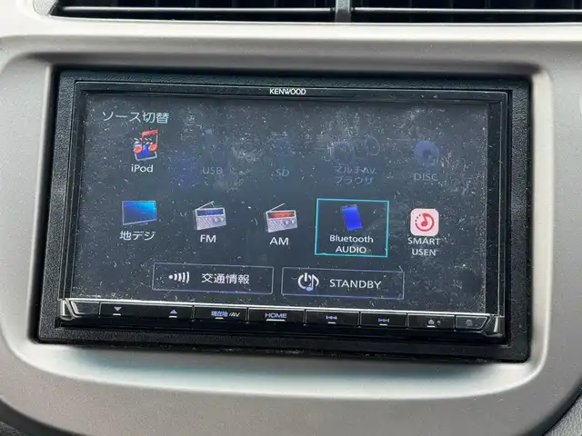 ホンダ フィット G スマートセレクション 滋賀県 2010(平22)年 5.4万km プレミアムホワイトパール ケンウッドフルセグ ナビ/　フルセグ Bluetooth CD DVD SD FM AM/HONDAスマートキーシステム/スペアキー有り/無限フロントスポイラー/無限リアスポイラー/無限サイドスポイラー/無限フロントグリル/無限フロアマット/無限ドアバイザー/ECO FORME15インチアルミ/Fパッケージ/純正ETC/純正ディスチャージヘッドランプ/フォフランプ/LEDドアミラーウインカー/電動格納式リモコンカラードドアミラー/高熱線吸収/UVカット機能付プライバシーガラス/　（リアドア/リアクォーター/テールゲート）/運転席ハイトアジャスター（ラチェット式）/アレルフリー高性能脱臭フィルター/取説/保証書