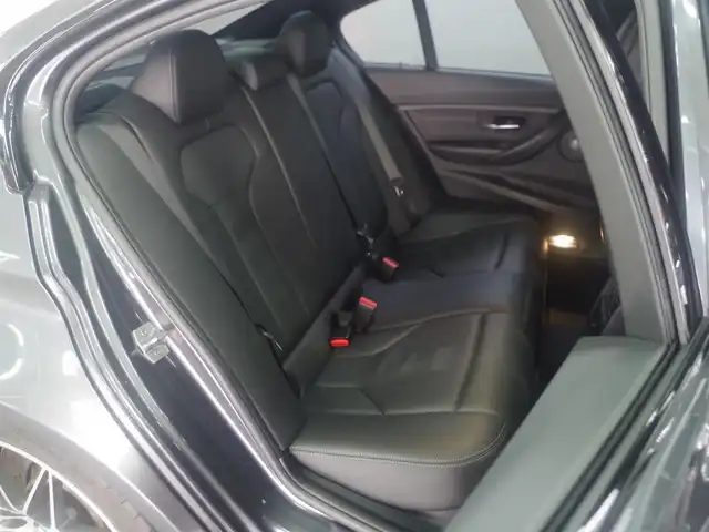 ＢＭＷ Ｍ３ セダン コンペティション 兵庫県 2017(平29)年 4.2万km グレー ハーマンカードン/レザーシート/シートヒーター/ヘッドアップディスプレイ/LKA/BSM/純正ナビ/バックカメラ/クルーズコントロール/ドライブレコーダー/LEDヘッドライト/スマートキー