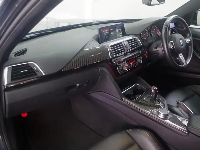 ＢＭＷ Ｍ３ セダン コンペティション 兵庫県 2017(平29)年 4.2万km グレー ハーマンカードン/レザーシート/シートヒーター/ヘッドアップディスプレイ/LKA/BSM/純正ナビ/バックカメラ/クルーズコントロール/ドライブレコーダー/LEDヘッドライト/スマートキー
