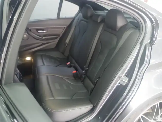 ＢＭＷ Ｍ３ セダン コンペティション 兵庫県 2017(平29)年 4.2万km グレー ハーマンカードン/レザーシート/シートヒーター/ヘッドアップディスプレイ/LKA/BSM/純正ナビ/バックカメラ/クルーズコントロール/ドライブレコーダー/LEDヘッドライト/スマートキー