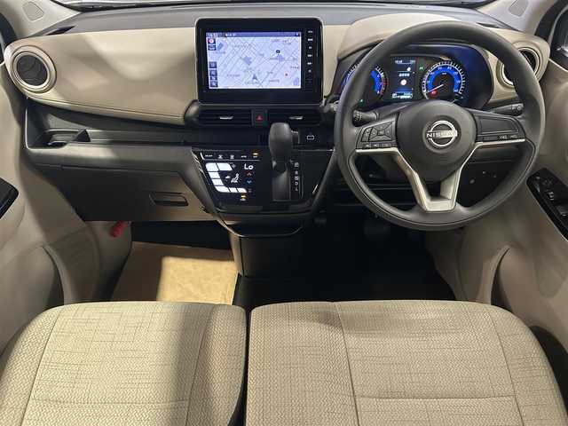 日産 デイズ X 愛媛県 2024(令6)年 0.4万km ホワイトパール ・９型ナビ（フルセグＴＶ・ＢＴ・ＦＭ・ＡＭ・ＳＤ）/・全方位カメラ　/・ＵＳＢ充電　/・前後コーナーセンサー　/・衝突軽減ブレーキ　/・スペアキー