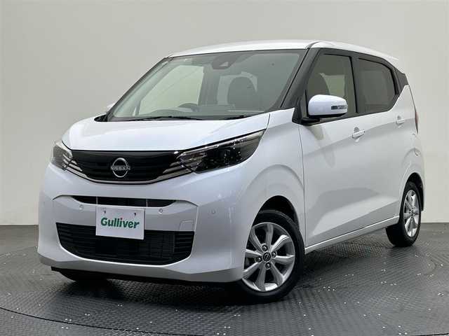 日産 デイズ X 愛媛県 2024(令6)年 0.4万km ホワイトパール ・９型ナビ（フルセグＴＶ・ＢＴ・ＦＭ・ＡＭ・ＳＤ）/・全方位カメラ　/・ＵＳＢ充電　/・前後コーナーセンサー　/・衝突軽減ブレーキ　/・スペアキー