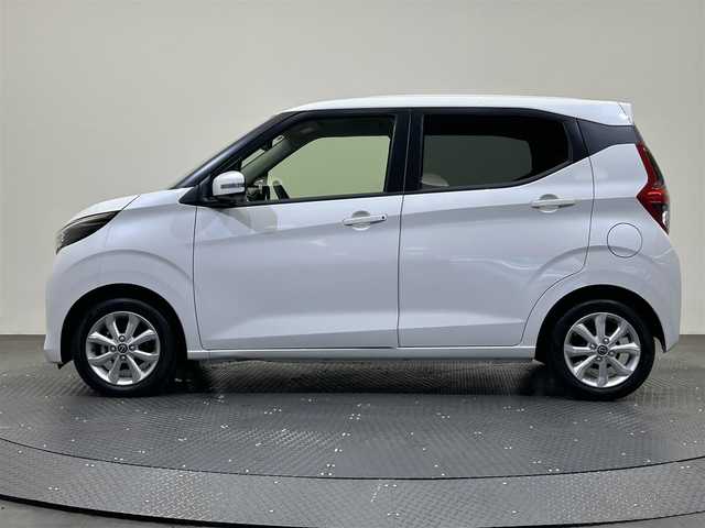日産 デイズ X 愛媛県 2024(令6)年 0.4万km ホワイトパール ・９型ナビ（フルセグＴＶ・ＢＴ・ＦＭ・ＡＭ・ＳＤ）/・全方位カメラ　/・ＵＳＢ充電　/・前後コーナーセンサー　/・衝突軽減ブレーキ　/・スペアキー