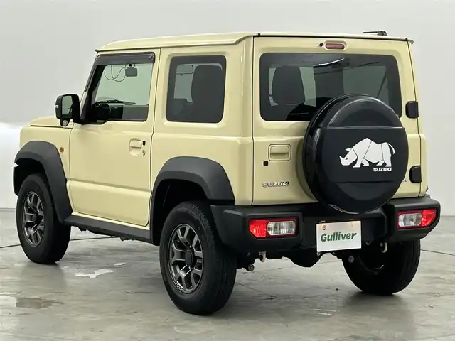 スズキ ジムニー シエラ JC 福岡県 2022(令4)年 1.4万km シフォンアイボリーM 純正８型ナビ（ＢＴ，フルセグＴＶ）　/バックカメラ　/ビルトインＥＴＣ　/前後ドラレコ　/クルコン　/衝突被害軽減ブレーキ　/レーンキープ　/ヒルディセントコントロール　/アイドリングストップ　/シートヒーター　/ＬＥＤ