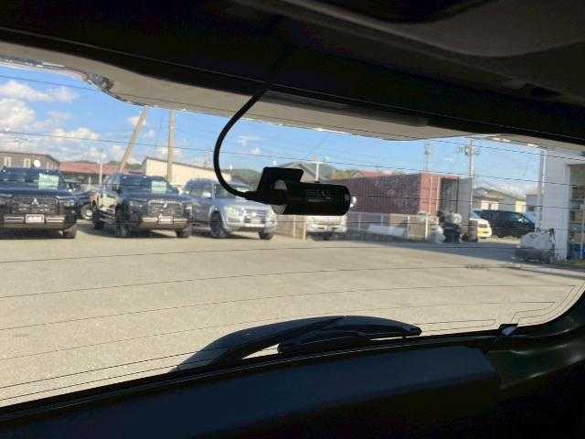 トヨタ アクア クロスオーバー グラム 岩手県 2018(平30)年 8.5万km オリーブマイカM 純正ナビ/ＣＤ／ＤＶＤ／ＢＴ／フルセグ/バックカメラ/プリクラッシュセーフティ/レーンキープ/前後ドラレコ/前席シートヒーター/ハーフレザーシート/前後ソナー/フロアマット