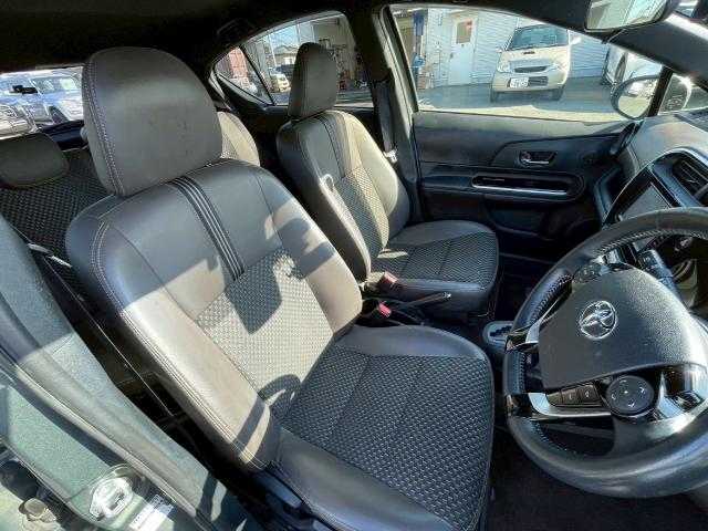 トヨタ アクア クロスオーバー グラム 岩手県 2018(平30)年 8.5万km オリーブマイカM 純正ナビ/ＣＤ／ＤＶＤ／ＢＴ／フルセグ/バックカメラ/プリクラッシュセーフティ/レーンキープ/前後ドラレコ/前席シートヒーター/ハーフレザーシート/前後ソナー/フロアマット