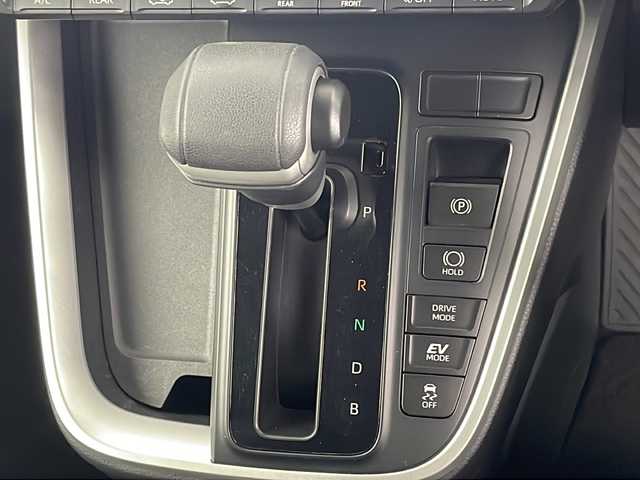 トヨタ ノア ハイブリッド S－Z 埼玉県 2023(令5)年 4.3万km パール ウィンカーミラー/ドアバイザー/純正フロアマット/プッシュスタート/スマートキー×2/ドライブモード/前後ドラレコ/前後シートヒータ/両側パワースライドドア/純正ナビ/コーナーセンサー/パーキングサポートブレーキ/ETC