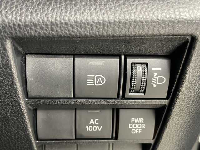 トヨタ ノア ハイブリッド S－Z 埼玉県 2023(令5)年 4.3万km パール ウィンカーミラー/ドアバイザー/純正フロアマット/プッシュスタート/スマートキー×2/ドライブモード/前後ドラレコ/前後シートヒータ/両側パワースライドドア/純正ナビ/コーナーセンサー/パーキングサポートブレーキ/ETC