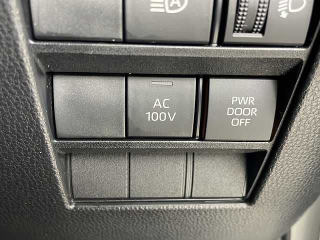 トヨタ ノア ハイブリッド S－Z 埼玉県 2023(令5)年 4.3万km パール ウィンカーミラー/ドアバイザー/純正フロアマット/プッシュスタート/スマートキー×2/ドライブモード/前後ドラレコ/前後シートヒータ/両側パワースライドドア/純正ナビ/コーナーセンサー/パーキングサポートブレーキ/ETC