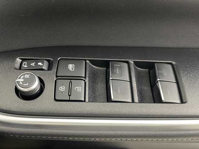 トヨタ ノア ハイブリッド S－Z 埼玉県 2023(令5)年 4.3万km パール ウィンカーミラー/ドアバイザー/純正フロアマット/プッシュスタート/スマートキー×2/ドライブモード/前後ドラレコ/前後シートヒータ/両側パワースライドドア/純正ナビ/コーナーセンサー/パーキングサポートブレーキ/ETC