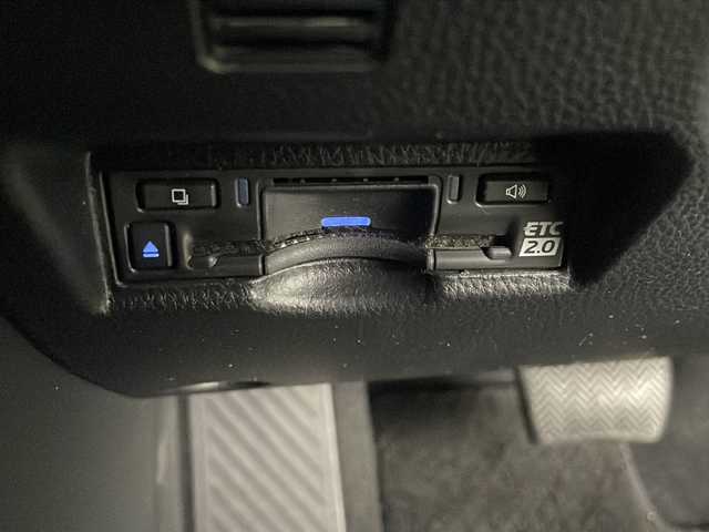 トヨタ ノア ハイブリッド S－Z 埼玉県 2023(令5)年 4.3万km パール ウィンカーミラー/ドアバイザー/純正フロアマット/プッシュスタート/スマートキー×2/ドライブモード/前後ドラレコ/前後シートヒータ/両側パワースライドドア/純正ナビ/コーナーセンサー/パーキングサポートブレーキ/ETC