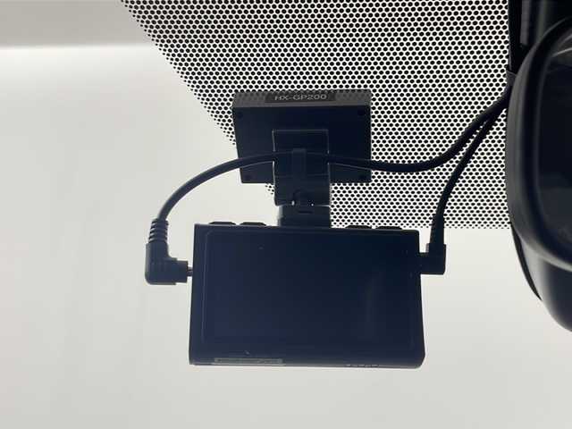 トヨタ ノア ハイブリッド S－Z 埼玉県 2023(令5)年 4.3万km パール ウィンカーミラー/ドアバイザー/純正フロアマット/プッシュスタート/スマートキー×2/ドライブモード/前後ドラレコ/前後シートヒータ/両側パワースライドドア/純正ナビ/コーナーセンサー/パーキングサポートブレーキ/ETC