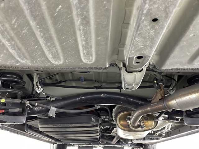 トヨタ エスクァイア ハイブリッド Gi 福岡県 2019(令1)年 2.4万km スパークリングブラックパールクリスタルシャイン 禁煙車純正10型SDナビ（フルセグTV/DVD/CD/BT）バックモニタートヨタセーフティー両側パワスラETCクルコンドラレコLEDヘッドライトレザーシート（合皮）USBポートシートヒーター