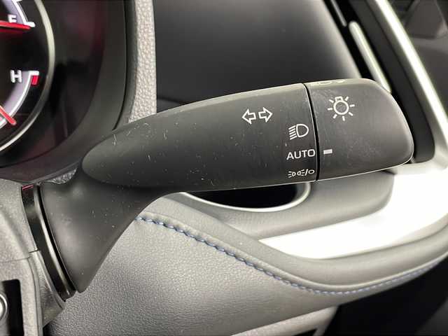 トヨタ ヴォクシー S－Z 埼玉県 2023(令5)年 2万km 黒 両側パワースライドドア/クルーズコントロール/ETC2.0/コーナーセンサー/パーキングブレーキサポート/純正ナビ/バックカメラ/前席シートヒータ/ドアバイザー/純正アルミ/純正フロアマット/ウィンカーミラー/前ドラレコ/革巻きハンドル/スペアキー/プッシュスタート