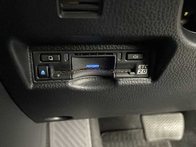 トヨタ ヴォクシー S－Z 埼玉県 2023(令5)年 2万km 黒 両側パワースライドドア/クルーズコントロール/ETC2.0/コーナーセンサー/パーキングブレーキサポート/純正ナビ/バックカメラ/前席シートヒータ/ドアバイザー/純正アルミ/純正フロアマット/ウィンカーミラー/前ドラレコ/革巻きハンドル/スペアキー/プッシュスタート