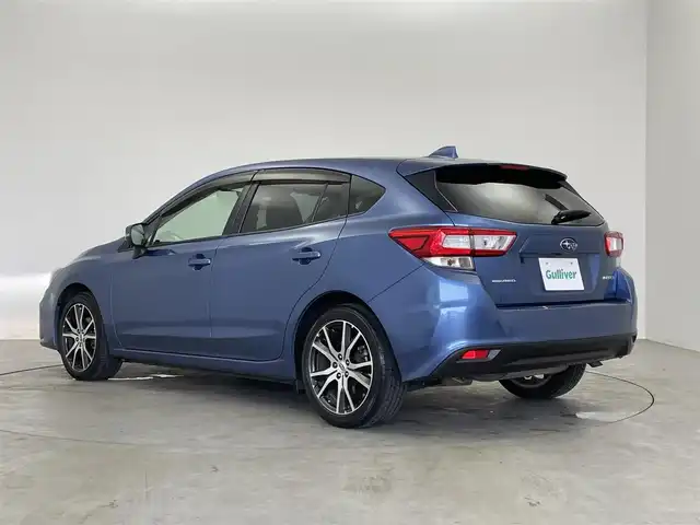 スバル インプレッサ スポーツ 2．0i－L アイサイト 埼玉県 2017(平29)年 6.8万km クォーツブルーP 純正ナビ　バックカメラ　ＢＳＭ　ＥＴＣ　アイサイトＶｅｒ３　レーダークルーズコントロール　パドルシフト　ステアリングスイッチ　純正アルミホイール　スマートキー　オートライト　ＬＥＤヘッドライト　地デジ