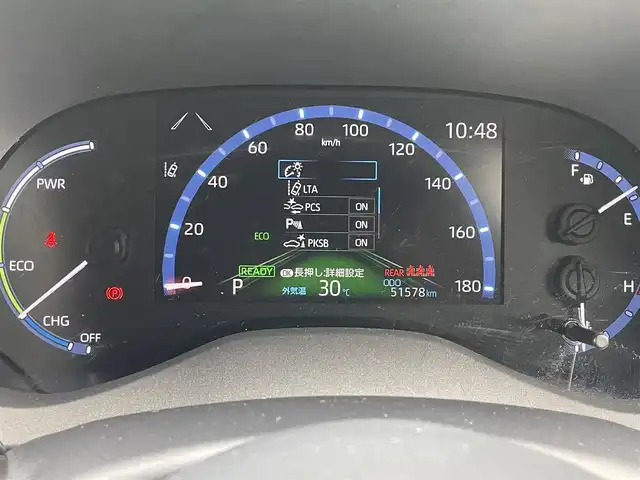 トヨタ ヤリスクロス ハイブリッド Z 和歌山県 2022(令4)年 5.2万km ブラックマイカ 純正8インチディスプレイオーディオ/全方位カメラ/BT/衝突軽減ブレーキ/レーダークルコン/レーンキープアシスト/前後コーナーセンサー/オートライト/ビルトインETC/前後ドラレコ/シートヒーター/パワーシート/レザー調シートカバー/純正18インチアルミ/純正フロアマット/LEＤヘッドライト/フルオートパワーウィンドウ