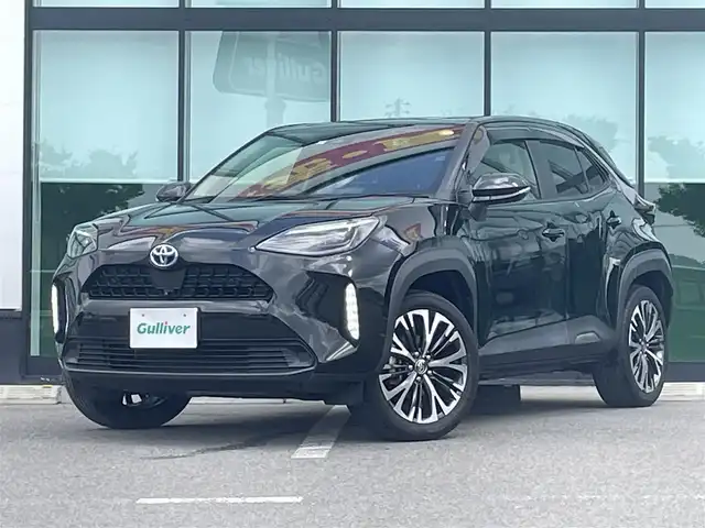 トヨタ ヤリスクロス ハイブリッド Z 和歌山県 2022(令4)年 5.2万km ブラックマイカ 純正8インチディスプレイオーディオ/全方位カメラ/BT/衝突軽減ブレーキ/レーダークルコン/レーンキープアシスト/前後コーナーセンサー/オートライト/ビルトインETC/前後ドラレコ/シートヒーター/パワーシート/レザー調シートカバー/純正18インチアルミ/純正フロアマット/LEＤヘッドライト/フルオートパワーウィンドウ