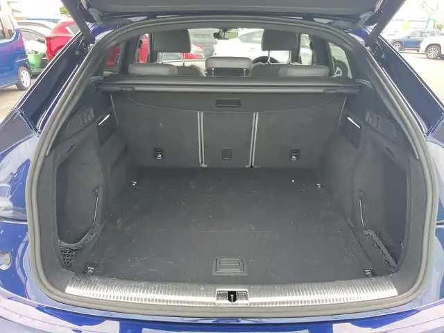 アウディ アウディ Ｑ５ SB 40TDIクワトロ Sライン 神奈川県 2023(令5)年 1.2万km 青Ｍ 純正ナビＴＶ 　Bluetooth/AppleCarPlay/AndroidAuto/全方位カメラ /電動リアゲート　/クルーズコントロール　/前席パワーシート　/前後コーナーセンサー　/純正前後ドライブレコーダー/ETC2.0/スペアキー　/レザーシート　/純正アルミホイール/純正フロアマット/パドルシフト/ステアリングヒーター/トラフィックジャムアシスト/サイドアシスト/レインセンサー/インテリアライト