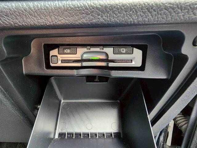 トヨタ ノア Si 岩手県 2012(平24)年 9.5万km ブラック 後席モニター/片側パワスラ/前後ソナー/純正ＨＤＤナビ/フルセグ／ＣＤ／ＤＶＤ/ＥＴＣ/バックカメラ/パドルシフト/ステアリングリモコン/取扱説明書/スペアキー