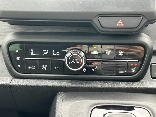 ホンダ Ｎ ＯＮＥ プレミアム ツアラー 佐賀県 2024(令6)年 0.5万km プラチナホワイトパール ワンオーナー/社外ディスプレイオーディオ/・AM/FM/CD/DVD/Bluetooth/バックカメラ/前後ドライブレコーダー機能付デジタルインナーミラー/ETC/電子パーキングブレーキ/・BRAKE HOLD機能/ハーフレザーシート/DN席シートヒーター/ISOFIX対応/パドルシフト/革巻きステアリング/ステアリングリモコン/社外15インチアルミホイール/純正LEDヘッドライト/・オートマチックハイビーム/純正LEDフォグランプ/社外オールシーズンフロアマット/新車保証書/スペアキー１本/ホンダセンシング/・アダプディブクルーズコントロール/・衝突被害軽減ブレーキ/・先行車発進お知らせ機能/・路外逸脱抑制機能/・標識認識機能/・パーキングセンサーシステム