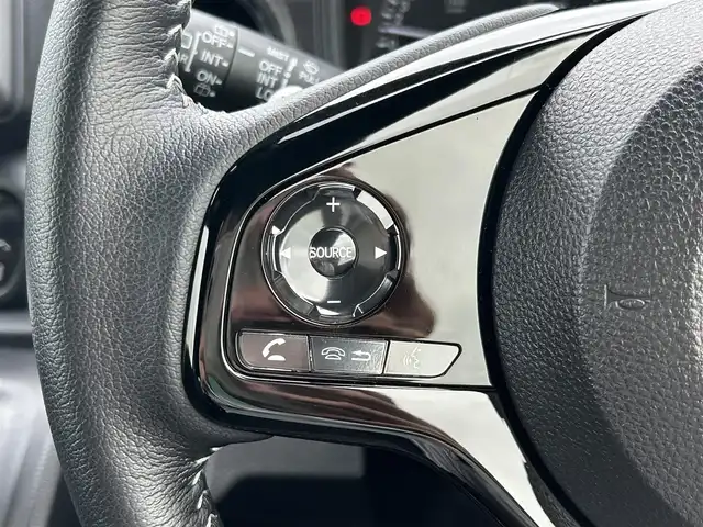 ホンダ Ｎ ＯＮＥ プレミアム ツアラー 佐賀県 2024(令6)年 0.5万km プラチナホワイトパール ワンオーナー/社外ディスプレイオーディオ/・AM/FM/CD/DVD/Bluetooth/バックカメラ/前後ドライブレコーダー機能付デジタルインナーミラー/ETC/電子パーキングブレーキ/・BRAKE HOLD機能/ハーフレザーシート/DN席シートヒーター/ISOFIX対応/パドルシフト/革巻きステアリング/ステアリングリモコン/社外15インチアルミホイール/純正LEDヘッドライト/・オートマチックハイビーム/純正LEDフォグランプ/社外オールシーズンフロアマット/新車保証書/スペアキー１本/ホンダセンシング/・アダプディブクルーズコントロール/・衝突被害軽減ブレーキ/・先行車発進お知らせ機能/・路外逸脱抑制機能/・標識認識機能/・パーキングセンサーシステム