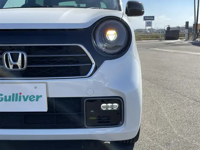 ホンダ Ｎ ＯＮＥ プレミアム ツアラー 宮城県 2024(令6)年 0.5万km プラチナホワイトパール ワンオーナー/社外ディスプレイオーディオ/・AM/FM/CD/DVD/Bluetooth/バックカメラ/前後ドライブレコーダー機能付デジタルインナーミラー/ビルトインETC/電子パーキングブレーキ/・BRAKE HOLD機能/ハーフレザーシート/DN席シートヒーター/ISOFIX対応/パドルシフト/革巻きステアリング/ステアリングリモコン/社外15インチアルミホイール/純正LEDヘッドライト/・オートマチックハイビーム/純正LEDフォグランプ/社外オールシーズンフロアマット/新車保証書/取扱説明書/スペアキー１本/ホンダセンシング/・アダプディブクルーズコントロール/・衝突被害軽減ブレーキ/・先行車発進お知らせ機能/・路外逸脱抑制機能/・標識認識機能/・パーキングセンサーシステム