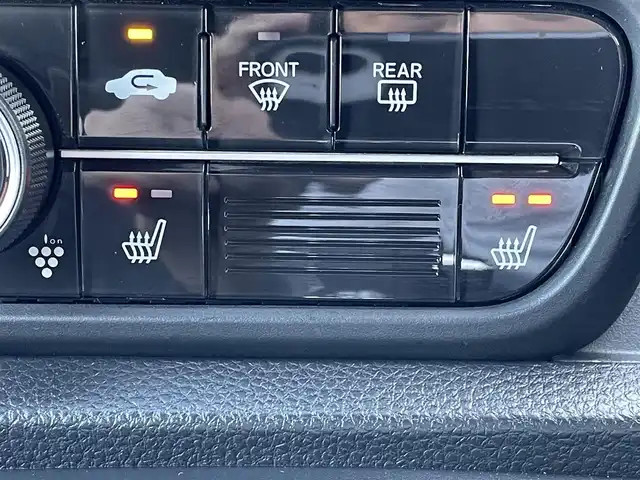 ホンダ Ｎ ＯＮＥ プレミアム ツアラー 宮城県 2024(令6)年 0.5万km プラチナホワイトパール ワンオーナー/社外ディスプレイオーディオ/・AM/FM/CD/DVD/Bluetooth/バックカメラ/前後ドライブレコーダー機能付デジタルインナーミラー/ビルトインETC/電子パーキングブレーキ/・BRAKE HOLD機能/ハーフレザーシート/DN席シートヒーター/ISOFIX対応/パドルシフト/革巻きステアリング/ステアリングリモコン/社外15インチアルミホイール/純正LEDヘッドライト/・オートマチックハイビーム/純正LEDフォグランプ/社外オールシーズンフロアマット/新車保証書/取扱説明書/スペアキー１本/ホンダセンシング/・アダプディブクルーズコントロール/・衝突被害軽減ブレーキ/・先行車発進お知らせ機能/・路外逸脱抑制機能/・標識認識機能/・パーキングセンサーシステム