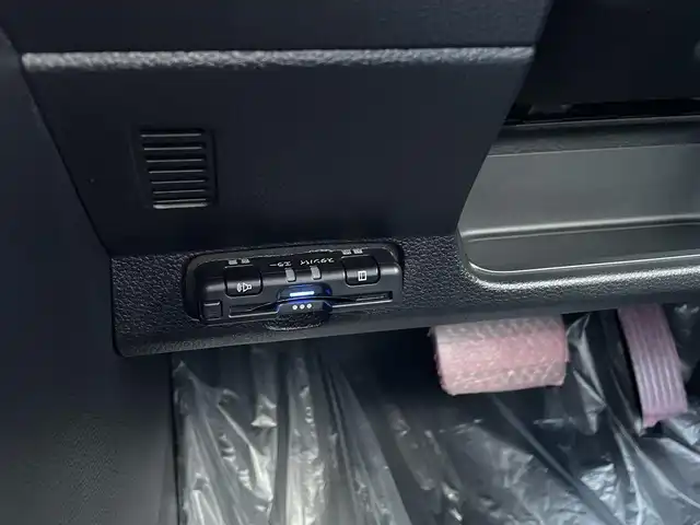 ホンダ Ｎ ＯＮＥ プレミアム ツアラー 宮城県 2024(令6)年 0.5万km プラチナホワイトパール ワンオーナー/社外ディスプレイオーディオ/・AM/FM/CD/DVD/Bluetooth/バックカメラ/前後ドライブレコーダー機能付デジタルインナーミラー/ビルトインETC/電子パーキングブレーキ/・BRAKE HOLD機能/ハーフレザーシート/DN席シートヒーター/ISOFIX対応/パドルシフト/革巻きステアリング/ステアリングリモコン/社外15インチアルミホイール/純正LEDヘッドライト/・オートマチックハイビーム/純正LEDフォグランプ/社外オールシーズンフロアマット/新車保証書/取扱説明書/スペアキー１本/ホンダセンシング/・アダプディブクルーズコントロール/・衝突被害軽減ブレーキ/・先行車発進お知らせ機能/・路外逸脱抑制機能/・標識認識機能/・パーキングセンサーシステム