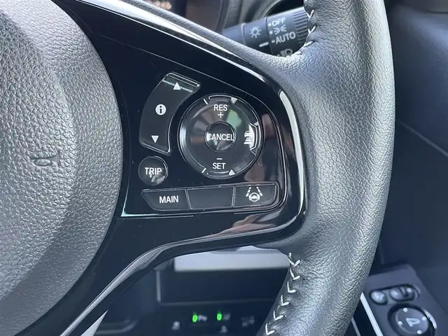 ホンダ Ｎ ＯＮＥ プレミアム ツアラー 宮城県 2024(令6)年 0.5万km プラチナホワイトパール ワンオーナー/社外ディスプレイオーディオ/・AM/FM/CD/DVD/Bluetooth/バックカメラ/前後ドライブレコーダー機能付デジタルインナーミラー/ビルトインETC/電子パーキングブレーキ/・BRAKE HOLD機能/ハーフレザーシート/DN席シートヒーター/ISOFIX対応/パドルシフト/革巻きステアリング/ステアリングリモコン/社外15インチアルミホイール/純正LEDヘッドライト/・オートマチックハイビーム/純正LEDフォグランプ/社外オールシーズンフロアマット/新車保証書/取扱説明書/スペアキー１本/ホンダセンシング/・アダプディブクルーズコントロール/・衝突被害軽減ブレーキ/・先行車発進お知らせ機能/・路外逸脱抑制機能/・標識認識機能/・パーキングセンサーシステム