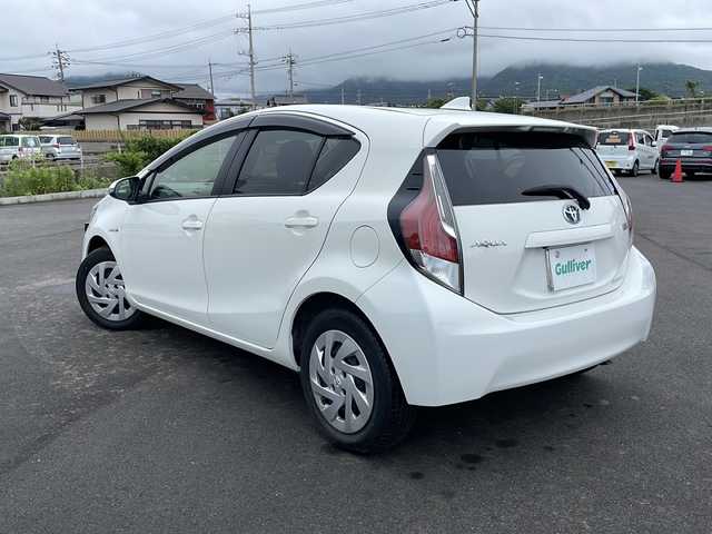 トヨタ アクア G 山口県 2016(平28)年 3.2万km ライムホワイトパールクリスタルシャイン 純正7型SDナビ/フルセグテレビ/Bluetooth接続/クルーズコントロール/純正フロアマット/ETC/シートヒーター/ドアバイザー/レーンアシスト/ドライブレコーダー/スマートキー