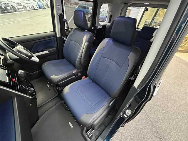 トヨタ タンク カスタムG S 愛媛県 2018(平30)年 5.2万km レーザーブルークリスタルシャイン 純正ナビ（Bluetooth/SD/ワンセグテレビ）/ETC/衝突軽減ブレーキ/バックカメラ/ドライブレコーダー/クルーズコントロール/コーナーセンサー/横滑り防止装置/衝突被害軽減システム/オートライト/オートLEDヘッドライト/両側パワースライドドア/アイドリングストップ/プッシュスタート/スマートキー/スペアキー/フォグランプ/ドアバイザー/電動格納ミラー/取扱説明書/純正フロアマット/純正14インチAW