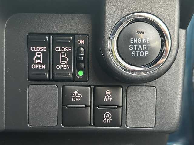 トヨタ タンク カスタムG S 愛媛県 2018(平30)年 5.2万km レーザーブルークリスタルシャイン 純正ナビ（Bluetooth/SD/ワンセグテレビ）/ETC/衝突軽減ブレーキ/バックカメラ/ドライブレコーダー/クルーズコントロール/コーナーセンサー/横滑り防止装置/衝突被害軽減システム/オートライト/オートLEDヘッドライト/両側パワースライドドア/アイドリングストップ/プッシュスタート/スマートキー/スペアキー/フォグランプ/ドアバイザー/電動格納ミラー/取扱説明書/純正フロアマット/純正14インチAW