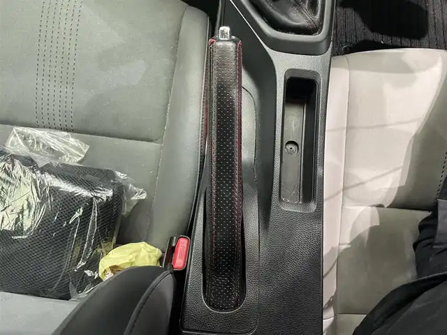 ホンダ Ｓ６６０ α 鹿児島県 2015(平27)年 2.7万km プレミアムスターホワイトパール 禁煙　/シティブレーキアクティブシステム/バックカメラ/クルーズコントロール/横滑り防止機能/モデューロアルミホイール/ETC/純正フロアマット/ハーフレザーシート/オートライト/LEDヘッドライト/プッシュスタート/スマートキー