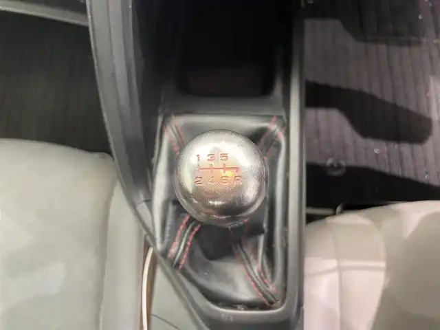 ホンダ Ｓ６６０ α 鹿児島県 2015(平27)年 2.7万km プレミアムスターホワイトパール 禁煙　/シティブレーキアクティブシステム/バックカメラ/クルーズコントロール/横滑り防止機能/モデューロアルミホイール/ETC/純正フロアマット/ハーフレザーシート/オートライト/LEDヘッドライト/プッシュスタート/スマートキー