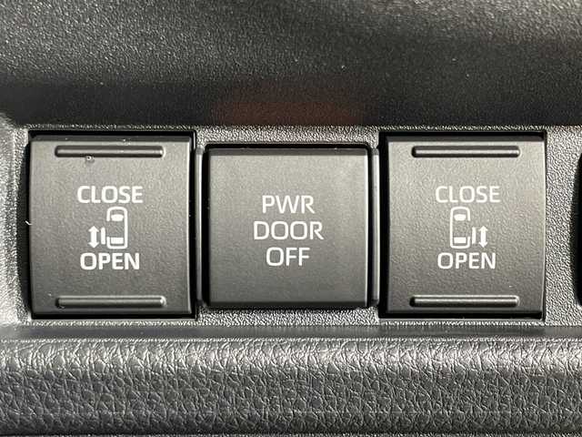 トヨタ シエンタ G 神奈川県 2025(令7)年 0.4万km アーバンカーキ トヨタセーフティセンス/純正8型ディスプレイオーディオ/・BT/USB/MiraCast/パノラミックビューモニター/両側電動スライドドア/MTモード/ビルトインETC/ヘッドライトレベライザー/ECO/POWERモード/BSM/スマートキー/プッシュスタートボタン/電動格納ミラー/ウィンカーミラー/シートリフター/LEDヘッドライト/ステアリングスイッチ/Autoライト/純正フロアマット/SOSコール/2列目USBポート