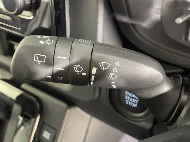 トヨタ シエンタ G 神奈川県 2025(令7)年 0.4万km アーバンカーキ トヨタセーフティセンス/純正8型ディスプレイオーディオ/・BT/USB/MiraCast/パノラミックビューモニター/両側電動スライドドア/MTモード/ビルトインETC/ヘッドライトレベライザー/ECO/POWERモード/BSM/スマートキー/プッシュスタートボタン/電動格納ミラー/ウィンカーミラー/シートリフター/LEDヘッドライト/ステアリングスイッチ/Autoライト/純正フロアマット/SOSコール/2列目USBポート