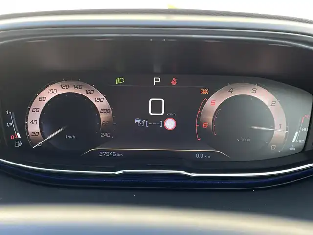 プジョー ５００８ GTライン ブルーHDi 東京都 2021(令3)年 2.8万km 緑Ⅱ ディーゼルターボ/LEDヘッドライト/ルーフレール/前席シートヒーター/運転席のみパワーシート/パワーバックドア/純正18インチアルミホイール/7人乗り/ETC