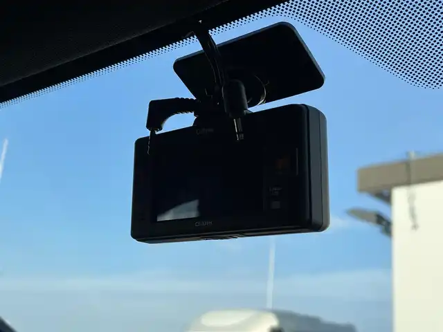 プジョー ５００８ GTライン ブルーHDi 東京都 2021(令3)年 2.8万km 緑Ⅱ ディーゼルターボ/LEDヘッドライト/ルーフレール/前席シートヒーター/運転席のみパワーシート/パワーバックドア/純正18インチアルミホイール/7人乗り/ETC