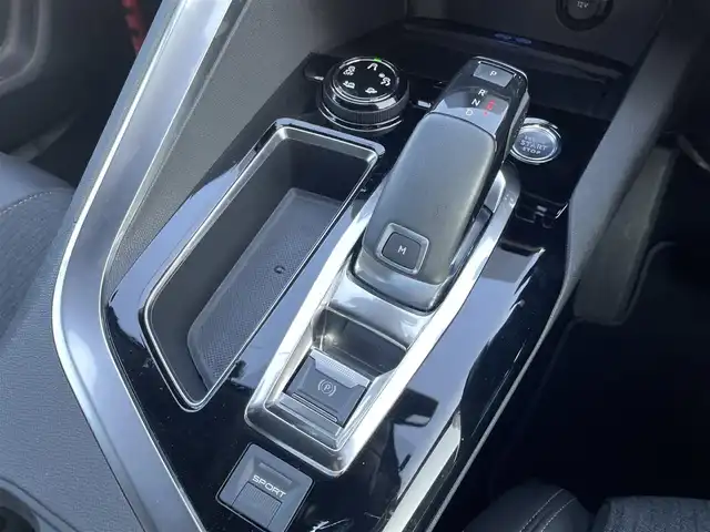 プジョー ５００８ GTライン ブルーHDi 東京都 2021(令3)年 2.8万km 緑Ⅱ ディーゼルターボ/LEDヘッドライト/ルーフレール/前席シートヒーター/運転席のみパワーシート/パワーバックドア/純正18インチアルミホイール/7人乗り/ETC