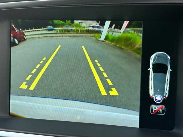 ボルボ Ｖ４０ D4 SE 福岡県 2016(平28)年 2.7万km アイスホワイト アダプティブクルーズコントロール/ブラインドスポットモニター/レーンキープアシスト/インテリセーフ　/ハーフレザーシート/純正ナビ　/バックカメラ　/Ｂｌｕｅｔｏｏｔｈ　/コンフォートＡ　/HIDライト/オートライト/純正17インチアルミホイール/スタットレス積載/ＥＴＣ/取扱説明書/保証書/スペアキー×1