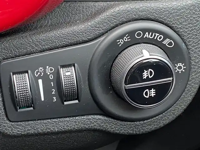 フィアット ５００Ｘ ポップスタープラス 福岡県 2016(平28)年 4.9万km 赤 純正オーディオ/（FM/AM/USB/AUX）/バックカメラ/ETC/クルコン/コーナーセンサー/パドルシフト/MTモード付AT/レザーシート（茶）/パワーシート/シートヒーター（D/N席）/HIDヘッドライト/オートライト