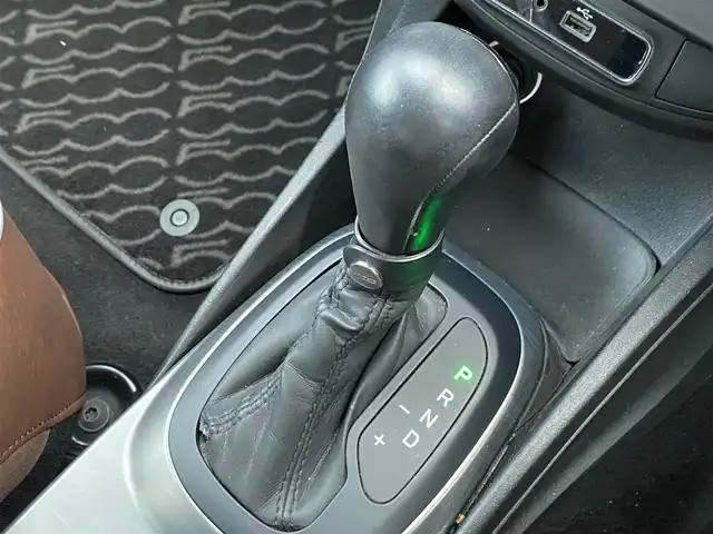 フィアット ５００Ｘ ポップスタープラス 福岡県 2016(平28)年 4.9万km 赤 純正オーディオ/（FM/AM/USB/AUX）/バックカメラ/ETC/クルコン/コーナーセンサー/パドルシフト/MTモード付AT/レザーシート（茶）/パワーシート/シートヒーター（D/N席）/HIDヘッドライト/オートライト