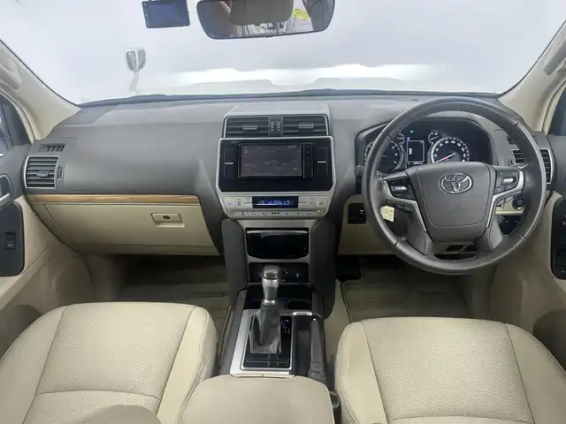 トヨタ ランドクルーザー プラド TX Lパッケージ 愛知県 2021(令3)年 5万km ホワイトパールクリスタルシャイン 純正ナビ　/（フルセグTV／BT/CD/DVD）　/衝突軽減システム　/クルーズコントロール　/バックカメラ　/ドラレコ　/レーンキープアシスト　/横滑り防止装置　/前後コーナーセンサー　/前席パワーシート　/純正AW