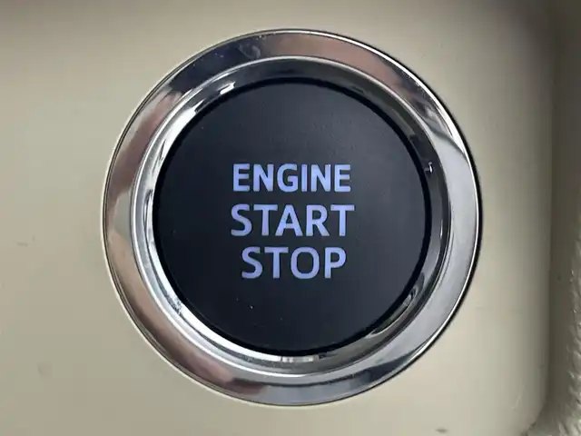 トヨタ ランドクルーザー プラド TX Lパッケージ 大阪府 2021(令3)年 5万km ホワイトパールクリスタルシャイン トヨタセーフティセンス/・プリクラッシュセーフティ/・レーンディパーチャーアラート/・レーダークルーズコントロール/・オートマチックハイビーム/・パーキングサポートブレーキ/・前後クリアランスソナー/純正7インチナビ/　　CD/DVD/BT/TV/バックカメラ/白革シート/前席パワーシート/前席シートヒーター＆シートクーラー/LEDヘッドライト/ルーフレール/純正19インチアルミホイール/純正フロアマット/純正ビルトインETC/スマートキー