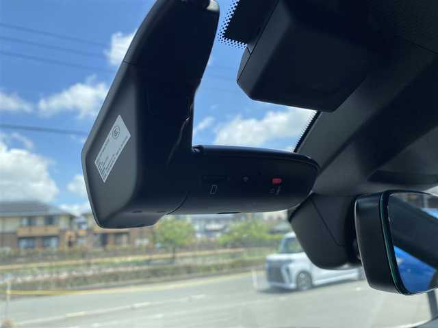 アウディ Ｑ８ 55TFSIクワトロ デビューPKG Sライン 福岡県 2019(令1)年 6.2万km デイトナグレーパールエフェクト ・アダプティブクルーズコントロール/・純正HDDナビ/USB/Bluetooth/・全方位カメラ/・ハーフレザーシート/シートヒーター/・フルセグ/・ETC/・純正22AW/・プッシュスタート/・パーキングアシスト/・アイドリングストップ/・スマートキー/・パワーシート/・レーンキープアシスト/・オートライト/・LEDライト