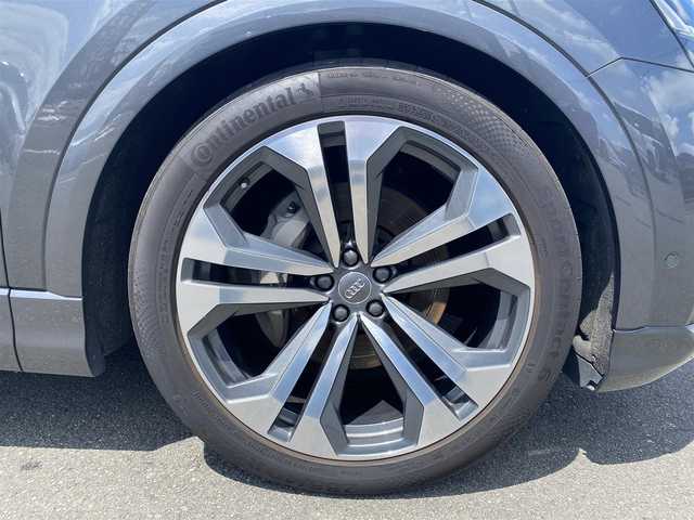 アウディ Ｑ８ 55TFSIクワトロ デビューPKG Sライン 福岡県 2019(令1)年 6.2万km デイトナグレーパールエフェクト ・アダプティブクルーズコントロール/・純正HDDナビ/USB/Bluetooth/・全方位カメラ/・ハーフレザーシート/シートヒーター/・フルセグ/・ETC/・純正22AW/・プッシュスタート/・パーキングアシスト/・アイドリングストップ/・スマートキー/・パワーシート/・レーンキープアシスト/・オートライト/・LEDライト