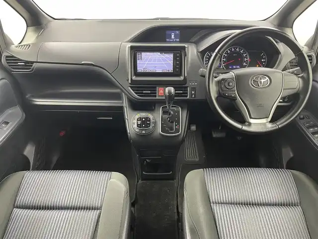 トヨタ ノア Si 福井県 2015(平27)年 5.7万km ブラック 純正SDナビ/ＣＤ　ＤＶＤ　Ｂｌｕｅｔｏｏｔｈ　/フルセグＴＶ　ＦＭ　ＡＭ　ＳＤ　/バックカメラ　/MTモード付きAT/両側パワースライドドア　/ビルトインＥＴＣ　/モデリスタエアロ/マフラーカッター/純正AW/オートライト