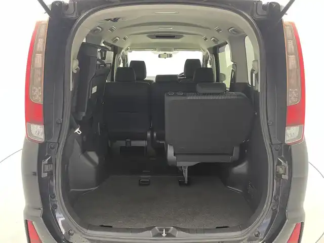トヨタ ノア Si 福井県 2015(平27)年 5.7万km ブラック 純正SDナビ/ＣＤ　ＤＶＤ　Ｂｌｕｅｔｏｏｔｈ　/フルセグＴＶ　ＦＭ　ＡＭ　ＳＤ　/バックカメラ　/MTモード付きAT/両側パワースライドドア　/ビルトインＥＴＣ　/モデリスタエアロ/マフラーカッター/純正AW/オートライト